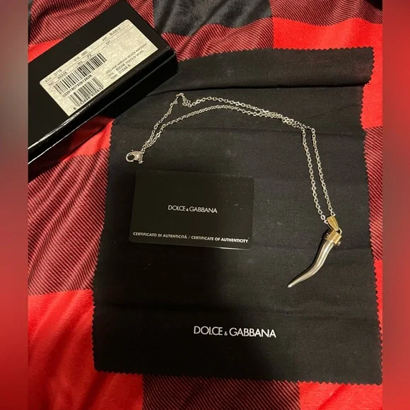 Dolce & Gabbana Horn Necklace w/ box & jewelry cloth. Missing D&G pendant - Picture 12 of 12